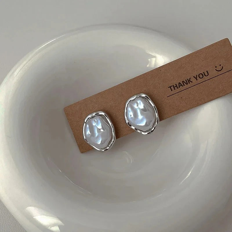 Carmen - Elegant Pearl Earrings