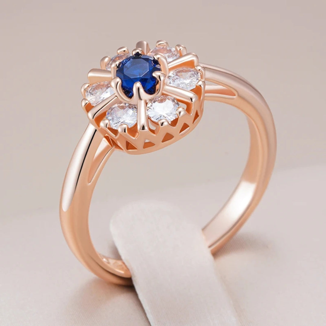 Elegant rounded blue crystal gold ring "Romantic Dinner" – Elegant & refined